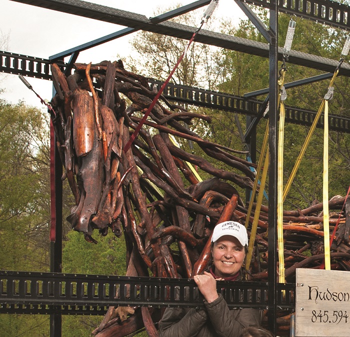 rita dee with her horse sculpture